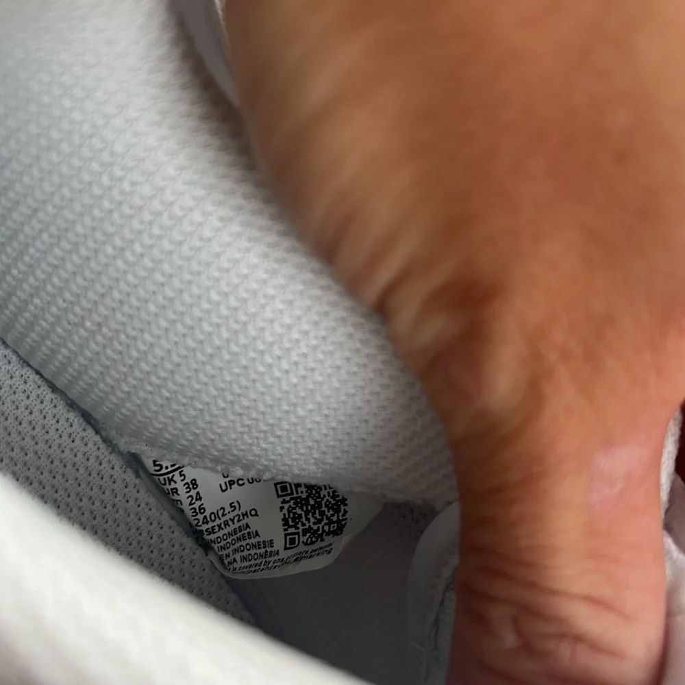Nike Air Force 1 - Picture 5 of 5